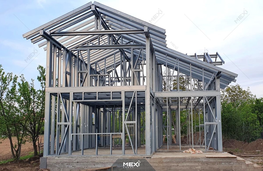 2024 새로운 디자인 공장 가격 가벼운 가이드 스틸 빌라 프레임 롤 형성 기계
